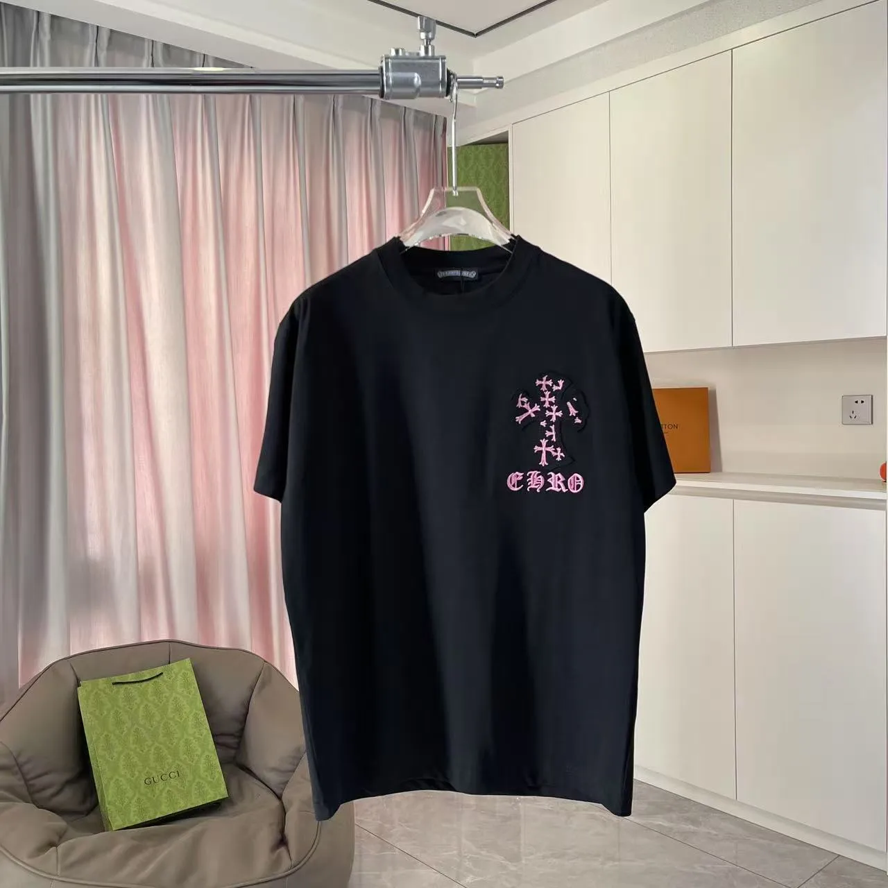 🅿️200 ch Cro* 2025 spring and summer new style Sanskrit horseshoe cross laser patch embroidery short-sleeved t-shirt custom fabric 300g same style for men and women Size: S M L XL XXL Five codes Color: black white
